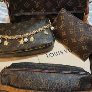 Louis Vuitton Monogram Canvas Chain Clutch – Brown/Gold